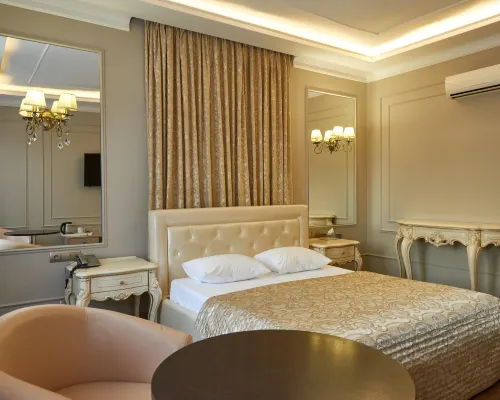 Tayozhnyij Mini-Hotel โรงแรมใกล้สถานีสตรอกิโน
