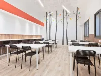 Ant Hostel Barcelona Hoteles cerca de Poblenou