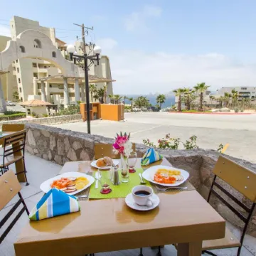 Sunrock Hotel & Suites