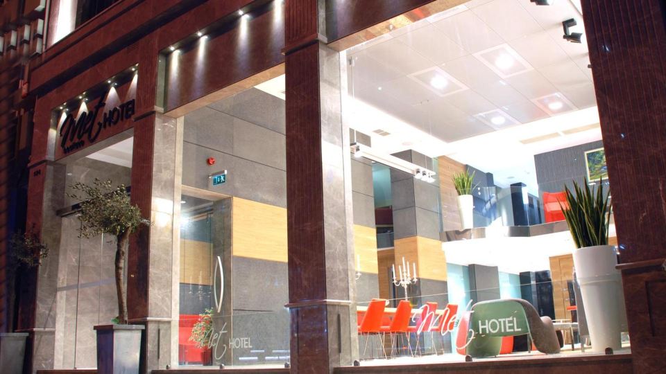Met Hotel