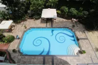 Hotel Hillock - Pools