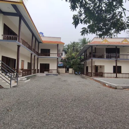 Kayaloram Resort