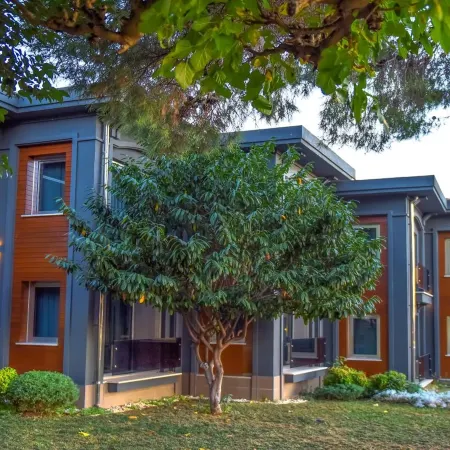 Denizatı Plus Hotel Отели рядом с достопримечательностью «Картал»