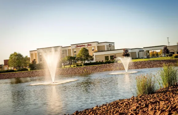 普洛弗史蒂文角歡朋酒店