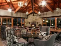 The Sebel Pinnacle Valley Hotels in Mansfield