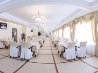 Park-Hotel Noviy Vek エンゲリスのホテル