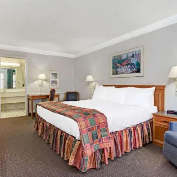 Days Inn by Wyndham Tucson City Center Hotels near Tumamoc Hill