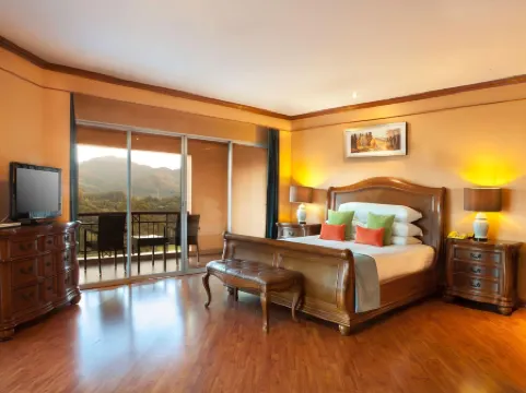 เซอร์เจมส์ รีสอร์ท