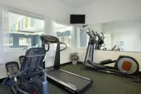 Baymont by Wyndham Mackinaw City - Gym