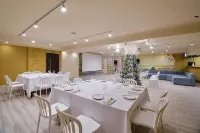 Emerald Hotel