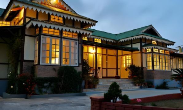 Cafe Shillong Bed and Breakfast