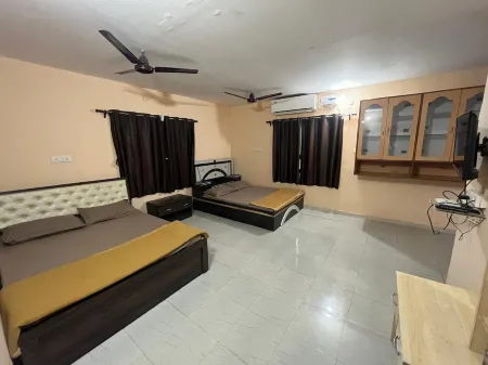 Nargis Farm Resort Отели в г. Рахатад