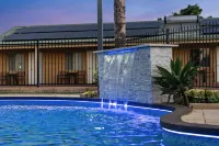 Pinjarra Resort - Pools