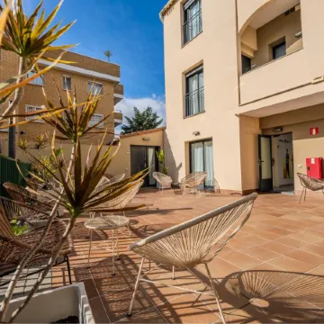 Castell Beach Aparthotel