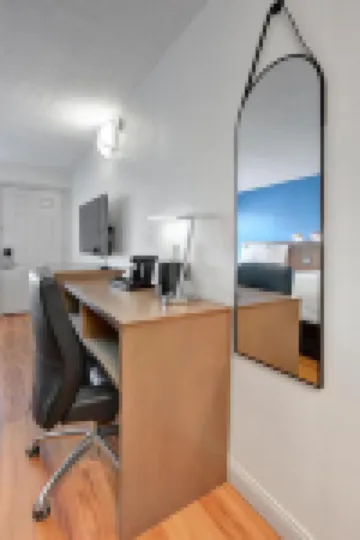 Signature Inn Medford Downtown - Newly Renovated
