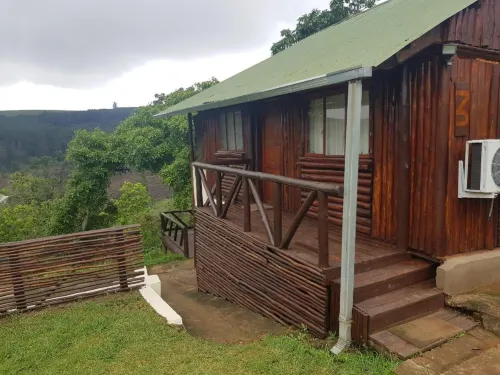 Tsanana Log Cabins and Mullberry Lane Suites