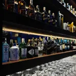The Avenue Plaza Hotel - Bares