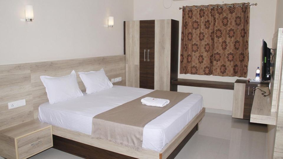 Jeyam Residency