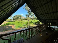 Lion Rock Haven Cabana - Mountain view