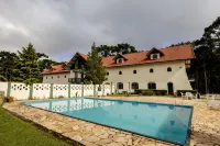 กรีน วิลเลจ โรงแรม - ที่มีสระว่ายน้ำ