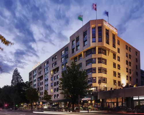 Mövenpick Hotel Lausanne Hotels near Delices