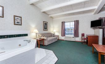 Days Inn & Suites by Wyndham Lexington