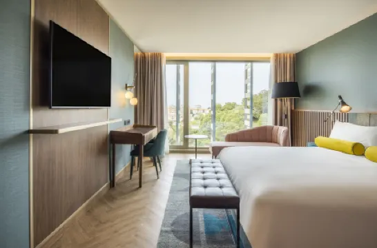 Renaissance Porto Lapa Hotel