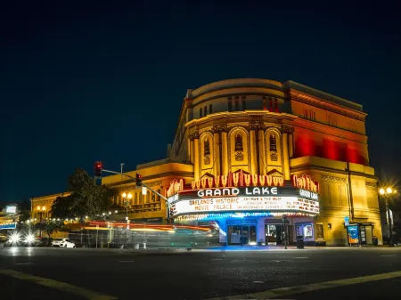 Kissel Uptown Oakland, in the Unbound Collection Отели рядом с достопримечательностью «Юниверсити оф Калифорния Ботаникал Гарден»