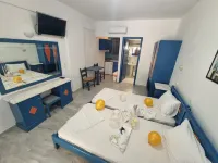 Leonidas Studios & Apartments - إطلالة على البحر
