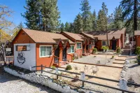 Grand Pine Cabins Hôtels à : Wrightwood