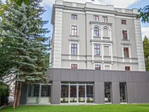 Hotel Alhambra