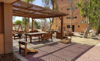 Hadass Desert Inn