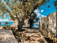 Gogo's Boutique Hotel