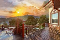 Red Praha Pension Hotels in Geoje-si