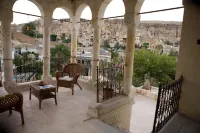Melekler Evi Cave Hotel