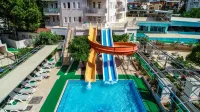Catty Cats Garden Hotel - Beach