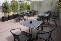 Outlet Hotel