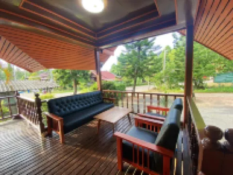Patcharin Home Stay