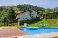 Viviendas Rurales El Covaju Các khách sạn ở Liebana