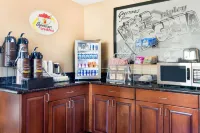 Super 8 by Wyndham Ripley - breakfast
