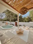 Villa Molly - Bogor Private Luxurious Staycation Bogor Regency 호텔