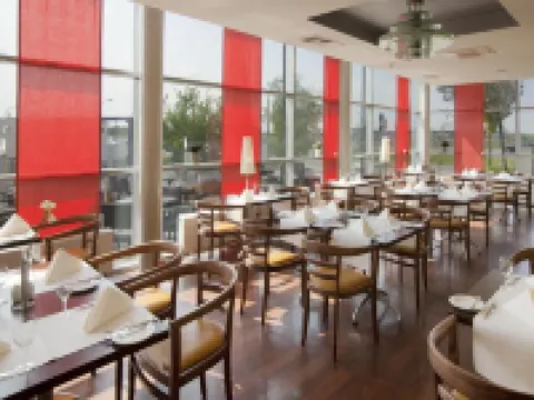 Holiday Inn BERLIN AIRPORT - CONF CENTRE by IHG Hotels in Schonefeld