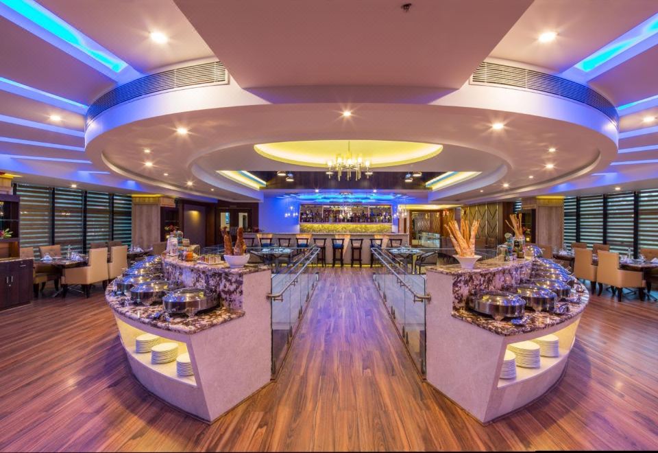 The Claridges, New Delhi Over view