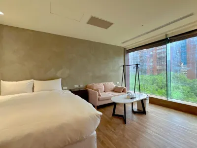 Happiness meworld Hotels near Liang Shi Qiu's Residence