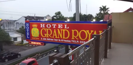 Hotel Grand Royal Отели в г. Пемаланг
