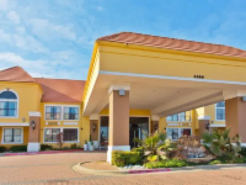 Holiday Inn Express & Suites IRVING DFW AIRPORT NORTH by IHG Hotels in Irving