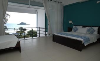 Dazzle Bay by Twenty Two