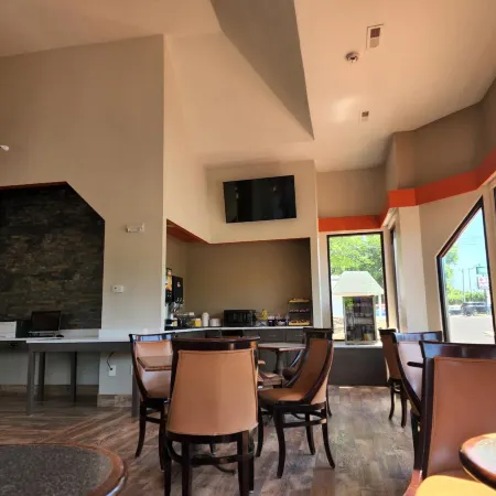 Days Inn by Wyndham Clemson