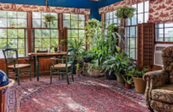 Silver Heart Inn & Cottages