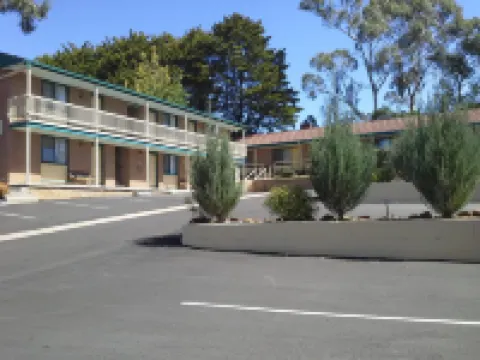 Hideaway Motor Inn